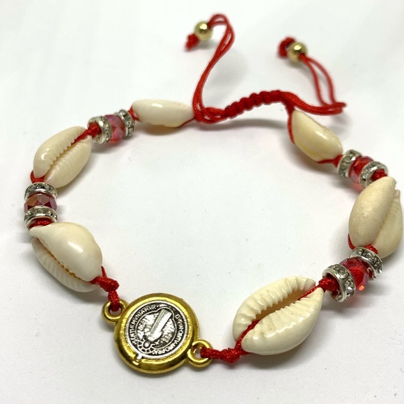 1 SeaShell Red Thread Bracelet - Picture 3 of 3
